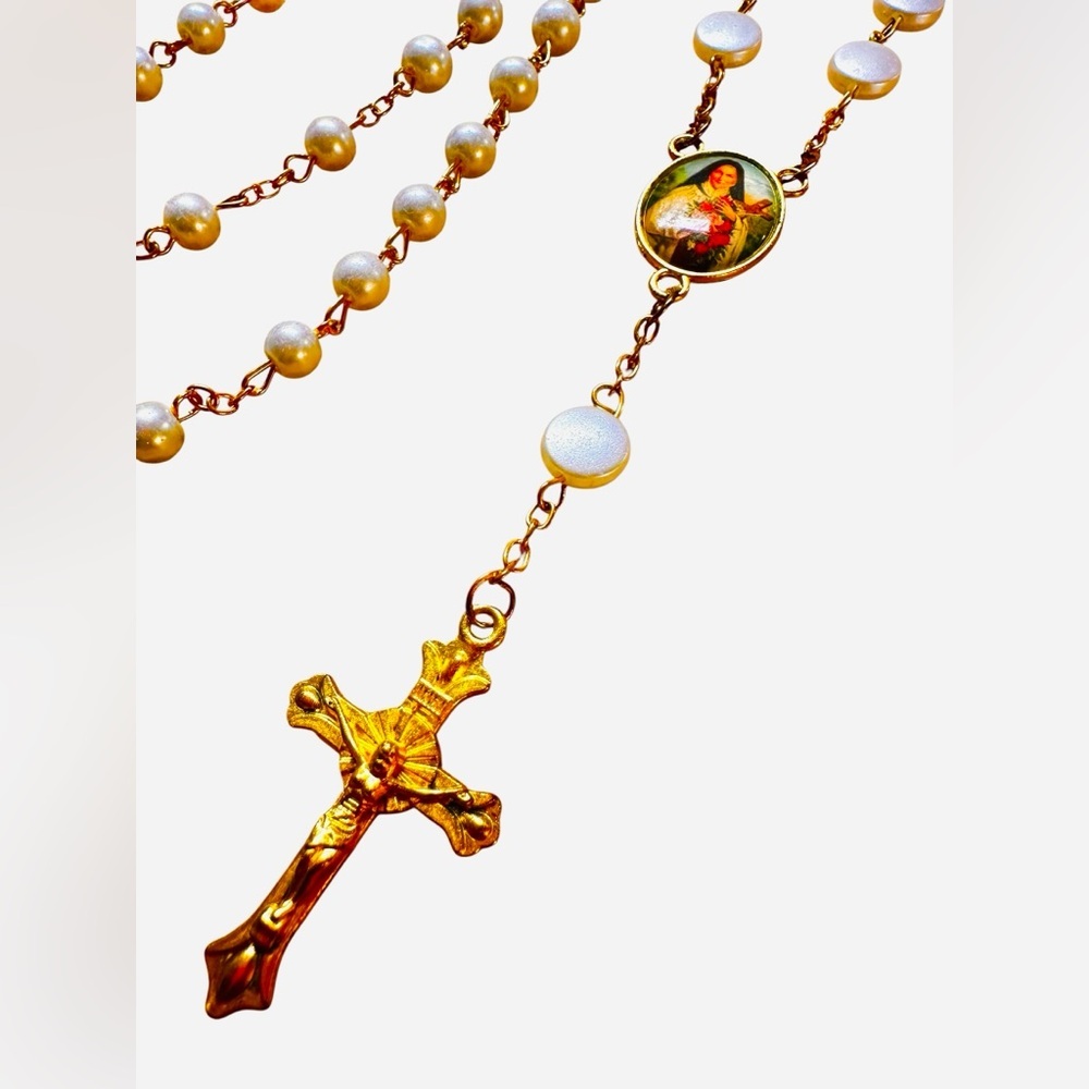 Vtg Rosary Cross Necklace & Bracelet NRI Faux Pearl Gold Tone Italy Religious. - Picture 6 of 11